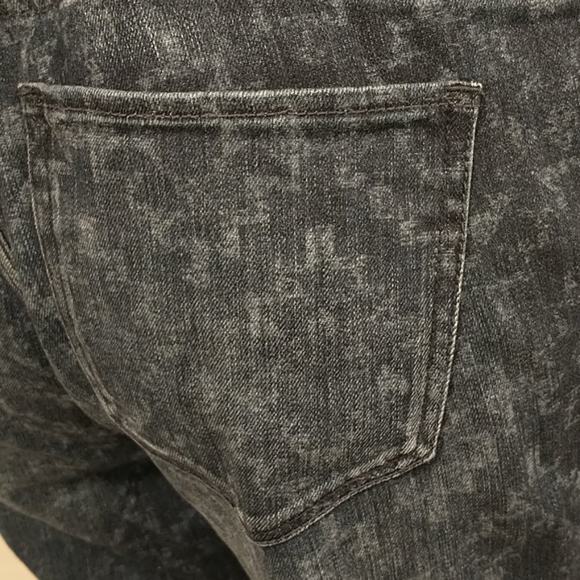 Hollister Denim Overalls Blue Jean Comfortable Stretch w Subtle Ikat Like Print - Picture 4 of 12